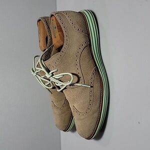 Cole Hann sand color suede Lunarlon Wing Tip Oxford shoes women's Size 8 B in pr